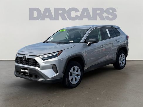 Used 2025 Toyota RAV4 LE AWD/4WD image 3