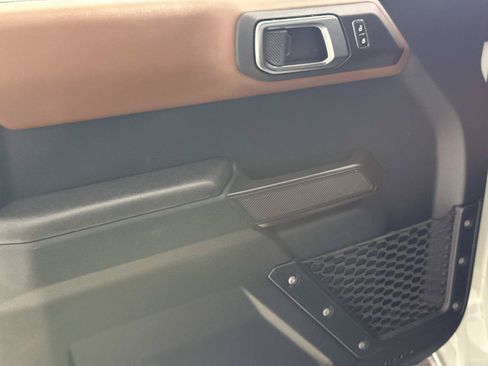 Used 2024 Ford Bronco Outer Banks AWD/4WD image 15
