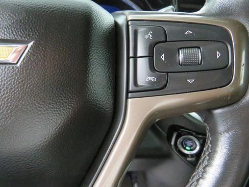 Used 2022 Chevrolet Silverado 1500 High Country w/ Z71 Off-Road Package image 18