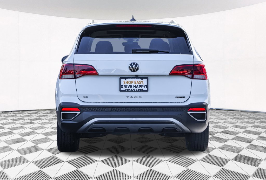 Used 2023 Volkswagen Taos SE w/ Panoramic Sunroof Package AWD/4WD image 14
