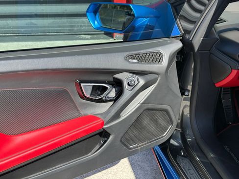 Used 2021 Lamborghini Huracan EVO image 20