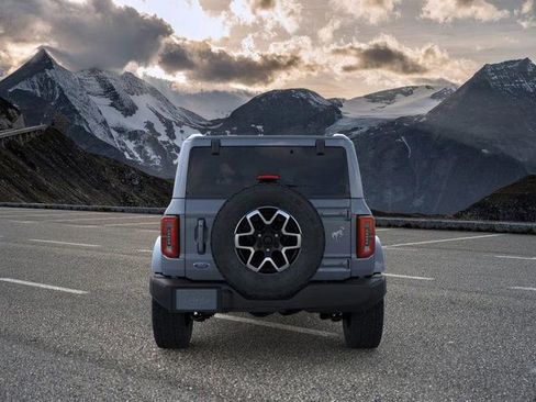 New 2025 Ford Bronco Outer Banks image 5