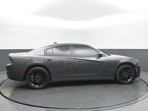 Used 2017 Dodge Charger SXT AWD/4WD image 6