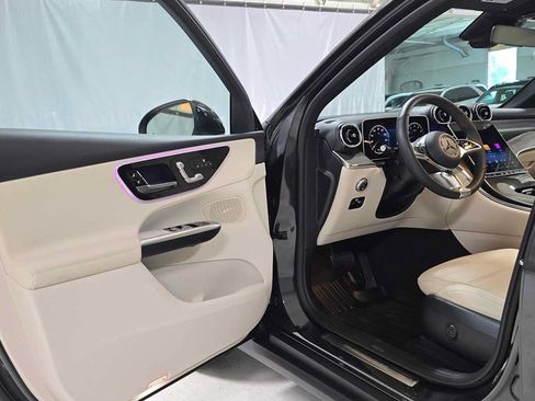 Certified 2026 Mercedes-Benz GLC 300 4MATIC image 19