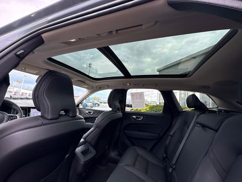 Certified 2023 Volvo XC60 B5 Plus AWD/4WD image 36