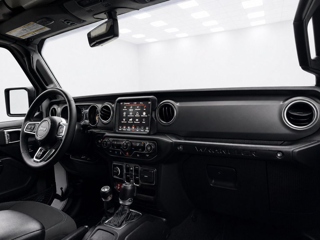 Used 2023 Jeep Wrangler Unlimited Rubicon 4xe AWD/4WD image 26