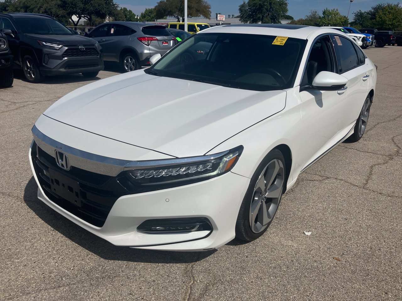 Used 2020 Honda Accord Touring image 1
