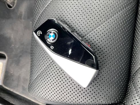 Used 2023 BMW X7 xDrive40i w/ Executive Package image 15