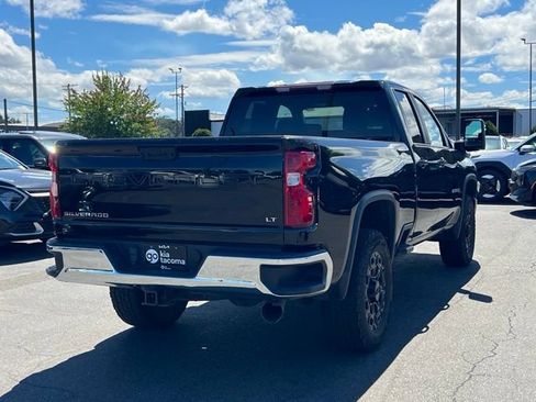 Used 2021 Chevrolet Silverado 2500 LT w/ Convenience Package AWD/4WD image 5