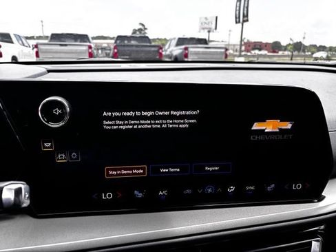 New 2026 Chevrolet Traverse LT w/ Driver Confidence Package AWD/4WD image 18