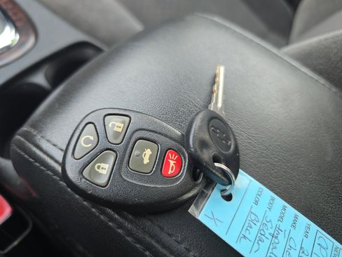 Used 2015 Chevrolet Impala LT w/ LT Sunroof Package image 32