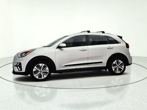 Used 2020 Kia Niro EX Premium FWD image 4