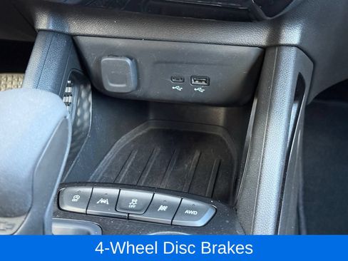 Used 2025 Chevrolet TrailBlazer LT AWD/4WD image 23