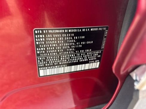 Used 2018 Volkswagen Tiguan SEL Premium image 31