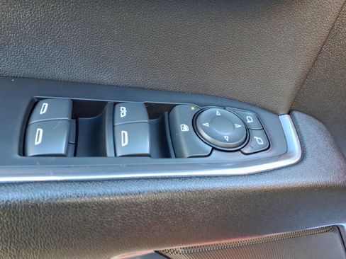 Used 2023 Chevrolet Silverado 1500 LT image 12