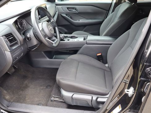 Used 2024 Nissan Rogue S FWD image 15