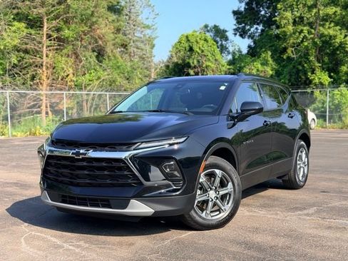 Used 2024 Chevrolet Blazer LT w/ Convenience Package FWD image 1