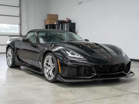 Used 2019 Chevrolet Corvette ZR1 RWD image 41