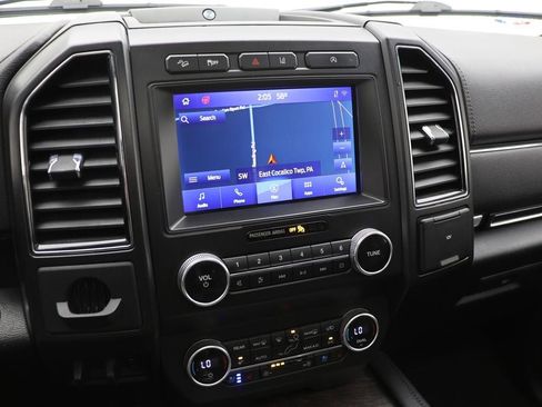 Used 2021 Ford Expedition Max Limited AWD/4WD image 22
