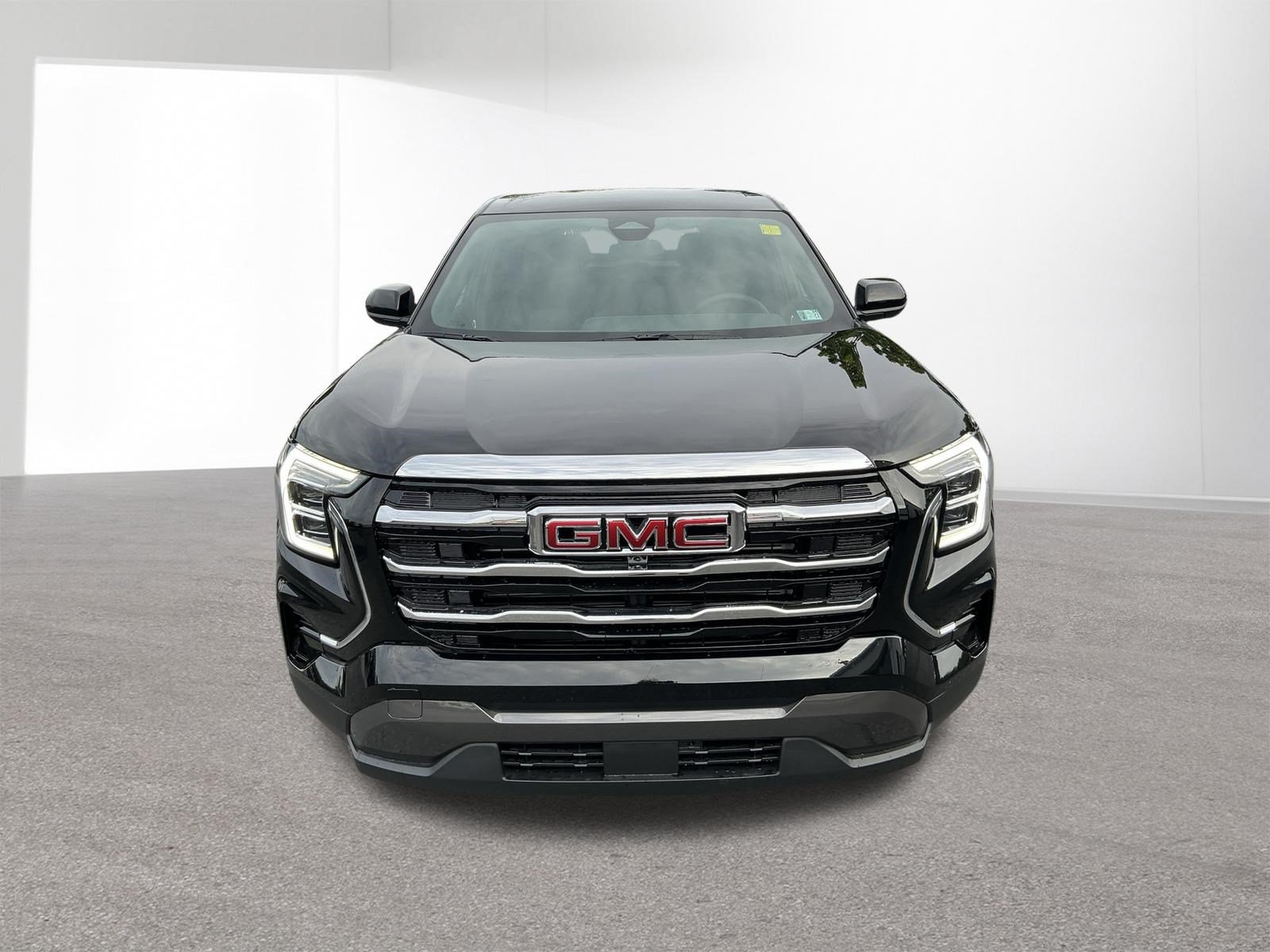 New 2026 GMC Terrain Elevation w/ LPO, Floor Liner Package AWD/4WD image 8