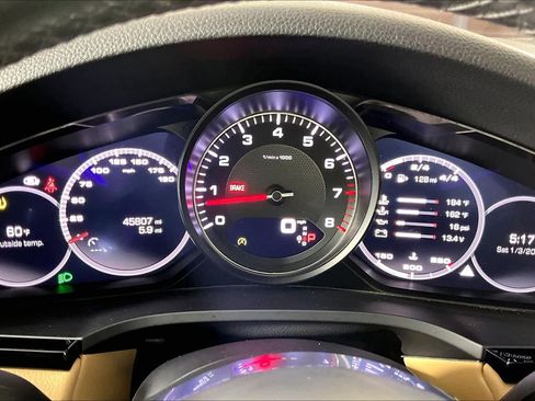 Used 2019 Porsche Cayenne S image 24