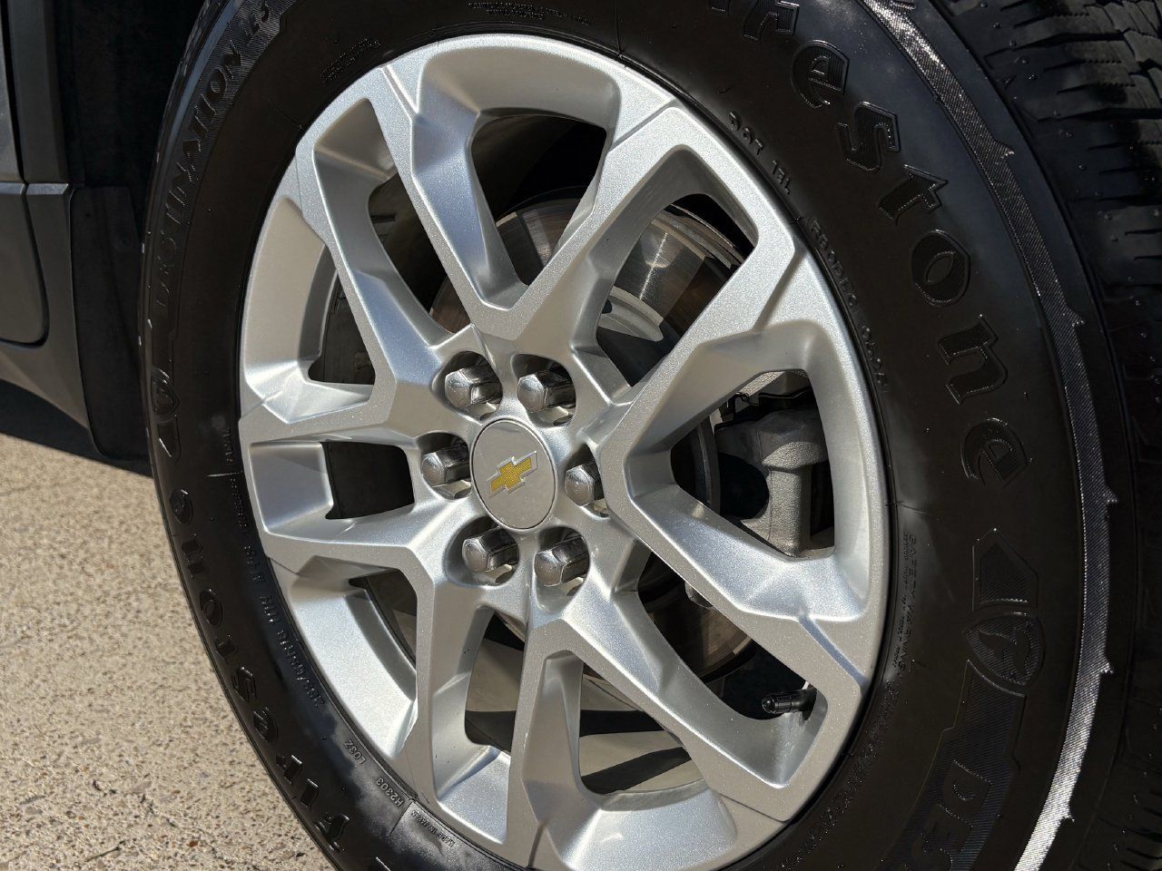 Used 2020 Chevrolet Traverse LT FWD image 11