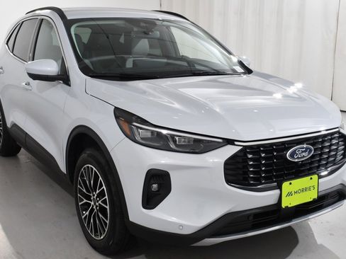 New 2025 Ford Escape SE w/ PHEV Premium Package image 4