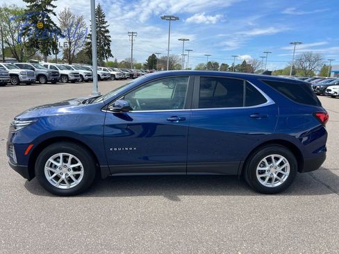 Used 2022 Chevrolet Equinox LT AWD/4WD image 2