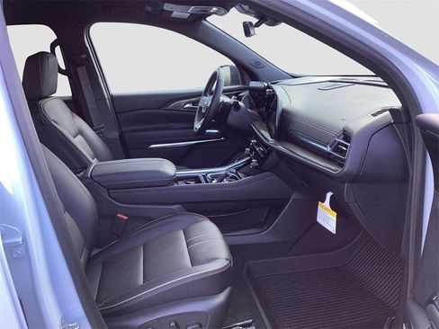 New 2026 Chevrolet Traverse High Country w/ LPO, Floor Liner Package image 18