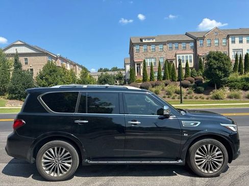 Used 2018 INFINITI QX80 2WD w/ Deluxe Technology Package image 4