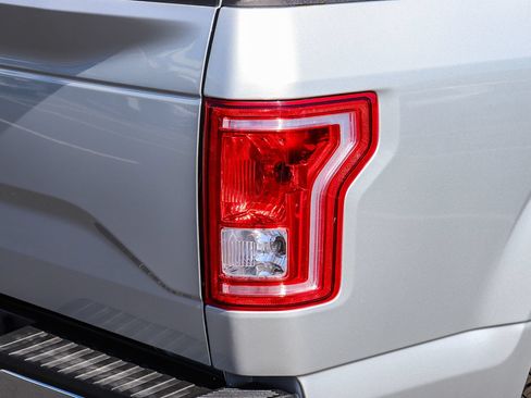 Used 2015 Ford F150 XLT RWD image 8