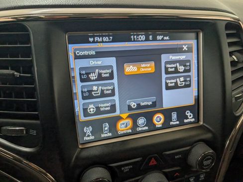 Used 2014 Jeep Grand Cherokee Summit AWD/4WD image 12