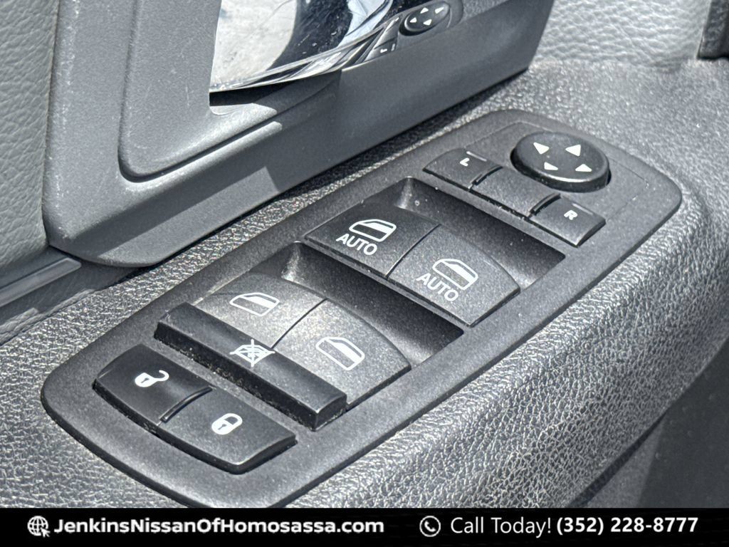 Used 2024 RAM 1500 Classic SLT AWD/4WD image 30