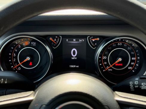 Used 2023 Jeep Wrangler Sport AWD/4WD image 13