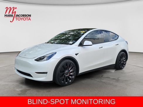 Used 2022 Tesla Model Y Performance AWD/4WD image 1