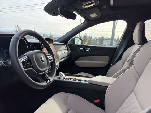 New 2026 Volvo XC60 B5 Plus w/ Protection Package Premier image 21