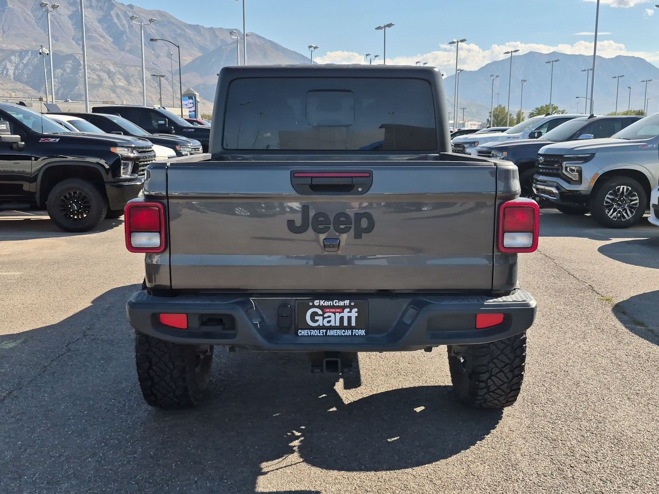 Used 2024 Jeep Gladiator Sport AWD/4WD image 4