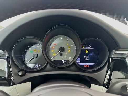 New 2025 Porsche Macan S image 13