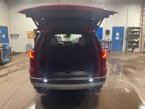 Used 2024 GMC Acadia Elevation image 26