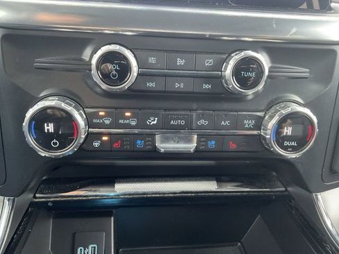 Used 2021 Ford F150 Lariat w/ Equipment Group 502A High image 19