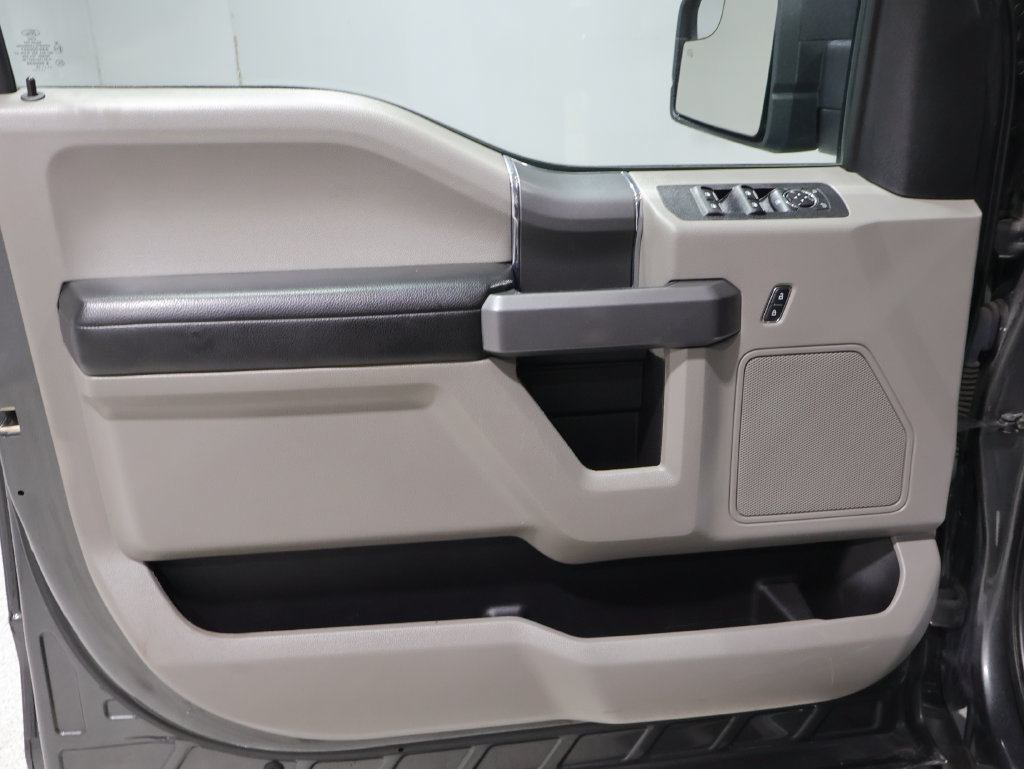 Used 2019 Ford F150 XLT w/ Equipment Group 302A Luxury AWD/4WD image 12