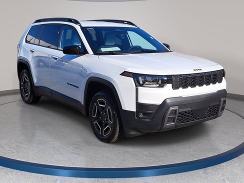 New 2026 Jeep Cherokee Laredo AWD/4WD image 3