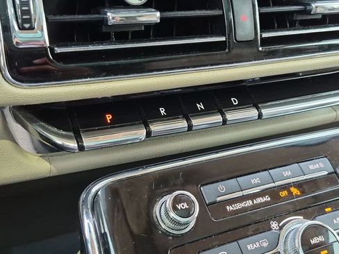 Used 2022 Lincoln Navigator Reserve AWD/4WD image 29