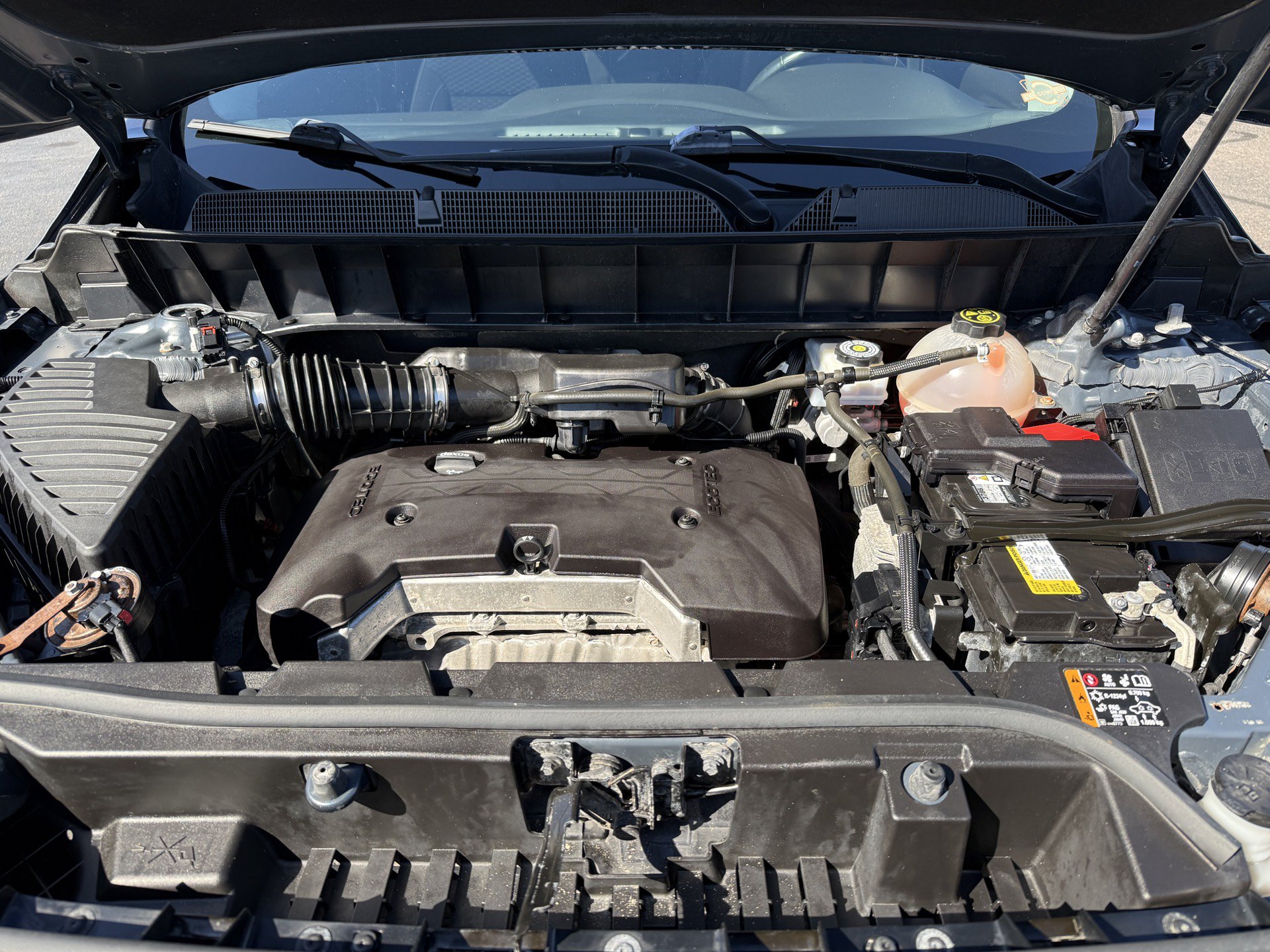 Used 2019 GMC Acadia SLE w/ LPO, Black Accent Package FWD image 40