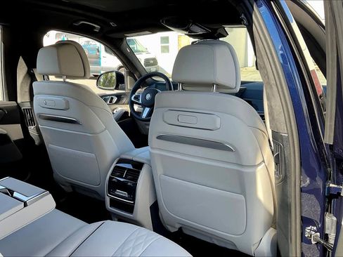 Used 2026 BMW X7 xDrive40i w/ M Sport Package image 20