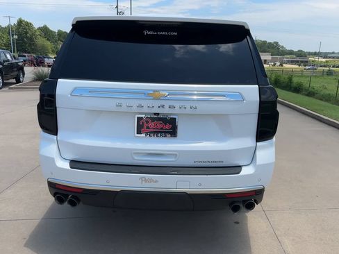 Used 2023 Chevrolet Suburban Premier AWD/4WD image 8