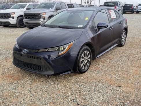 Used 2022 Toyota Corolla LE image 5