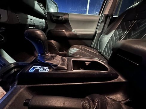 Used 2021 Toyota Tacoma SR image 15