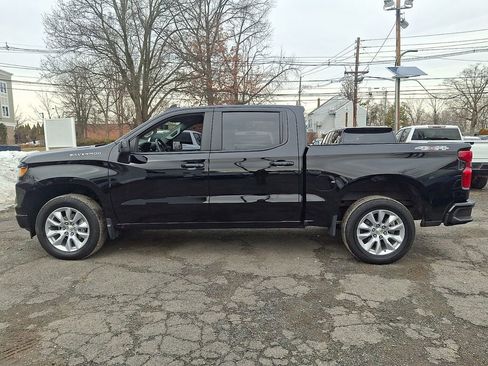 Used 2025 Chevrolet Silverado 1500 Custom image 5