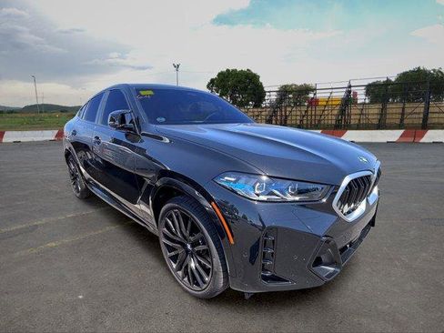 Used 2026 BMW X6 M60i w/ Parking Assistance Package AWD/4WD image 2